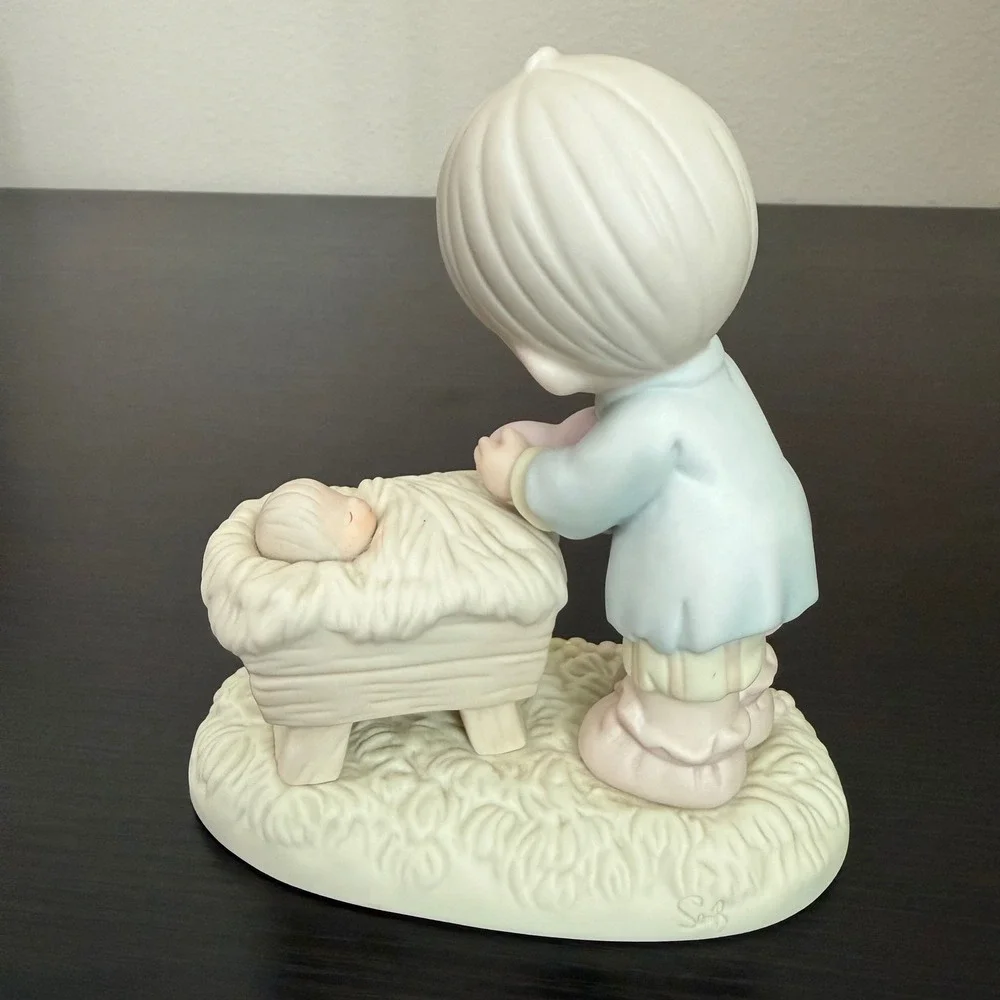 Precious Moments I'll Give Him My Heart Figurine 150088 Boy Baby Jesus Manger